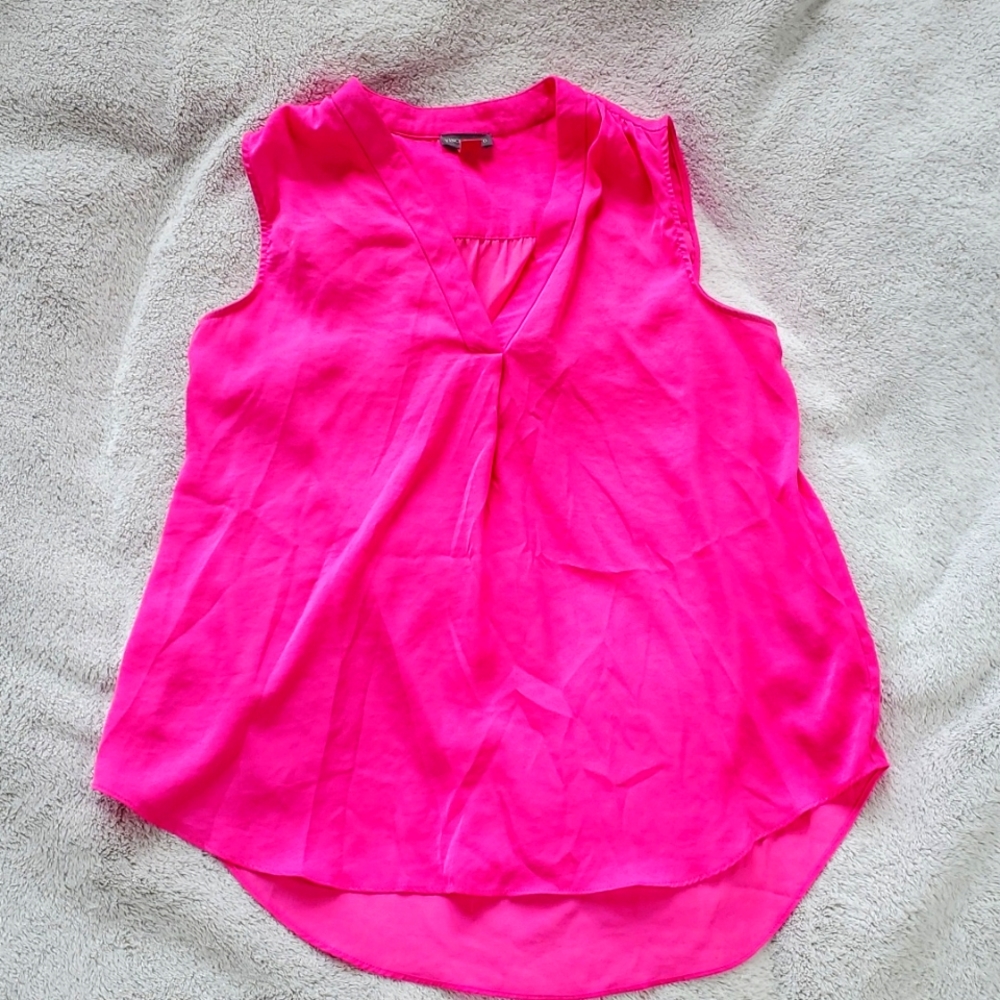 Bright pink Medium Vince Camuto tank